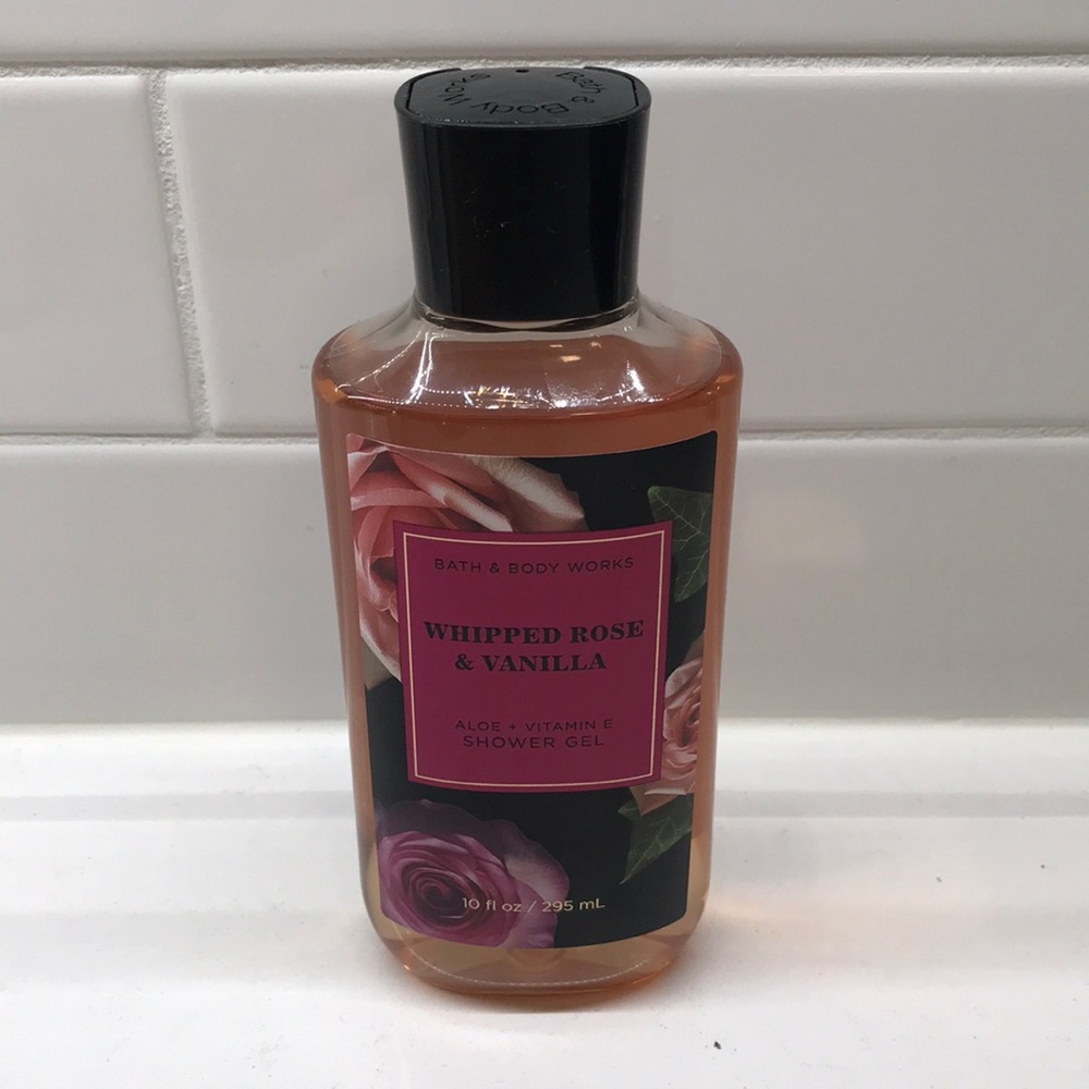 NWT!BBW🌹Whipped Rose & Vanilla Body Wash